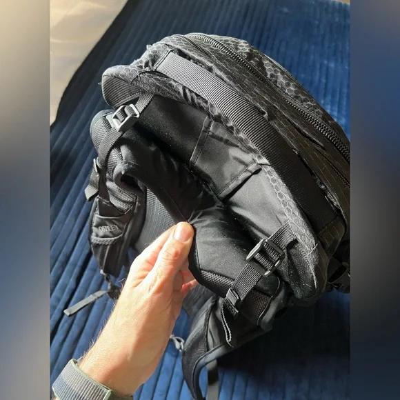 Osprey Tropos 32L EUC - Picture 16 of 16